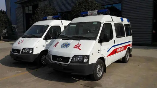 盆友们长途救护车跨省护送跨省转运病人出院